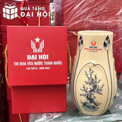 binh-hoa-qua-tang-thi-dua-quyet-thang (1)